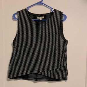 Asymmetric striped tank